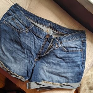 Women's Size 32 Mid Wash Denim Short